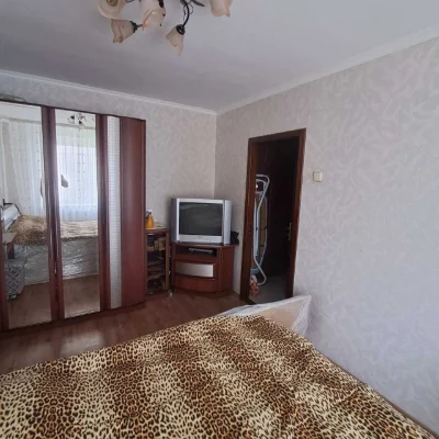 Без %. Окрема кімната, 1 особа. Червоної калини 5. Троещина