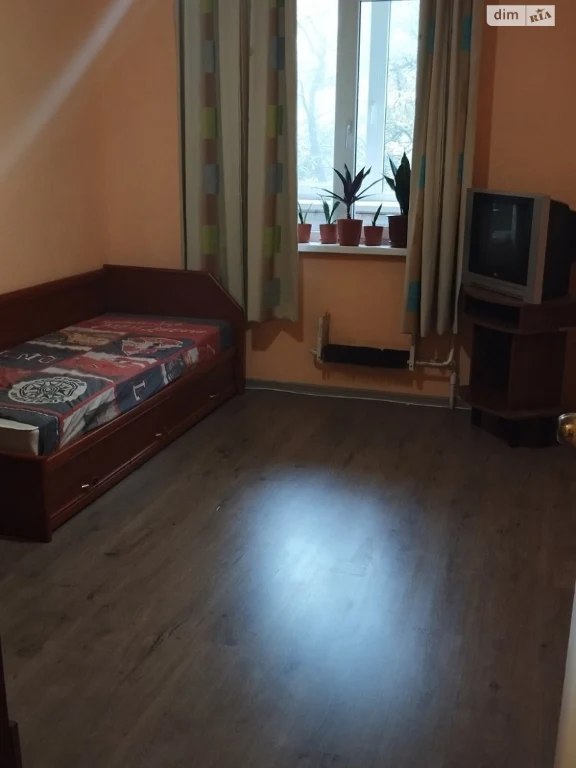 Long-Term Rental: Room in Troyechyna