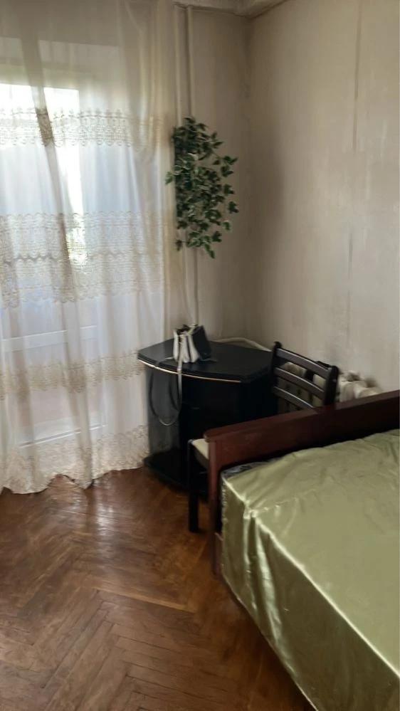 Сдается комната в 3-комнатной квартире