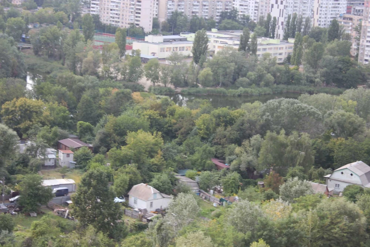 Здам кімнату в будинку на вулиці Петра Григоренка, 16. Оптоволокно