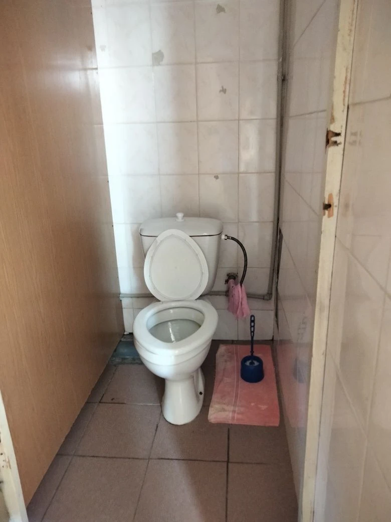 Хозяін Здаю кімнату у гуртожитку