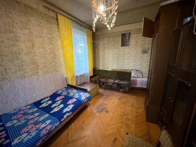 Здаються  мебльована 1 кімната в 3-кімнатній квартирі.