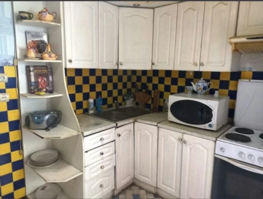 Rent a room on Red Kalina Street