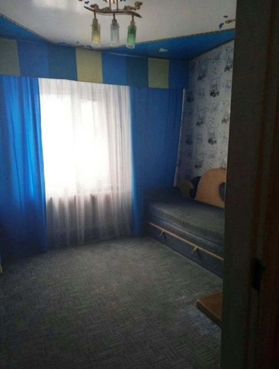 Rent a room on Red Kalina Street
