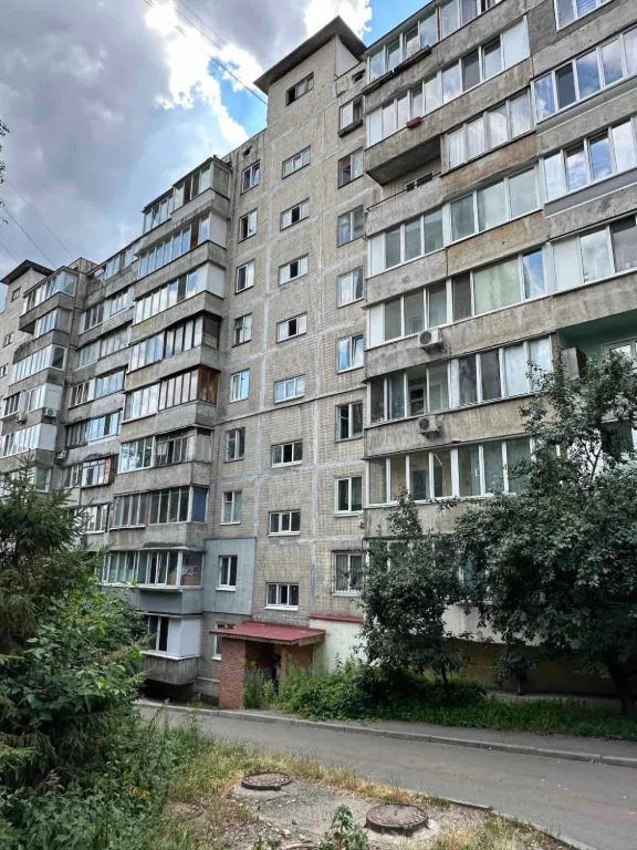 Кімнату в Татарській, терміново