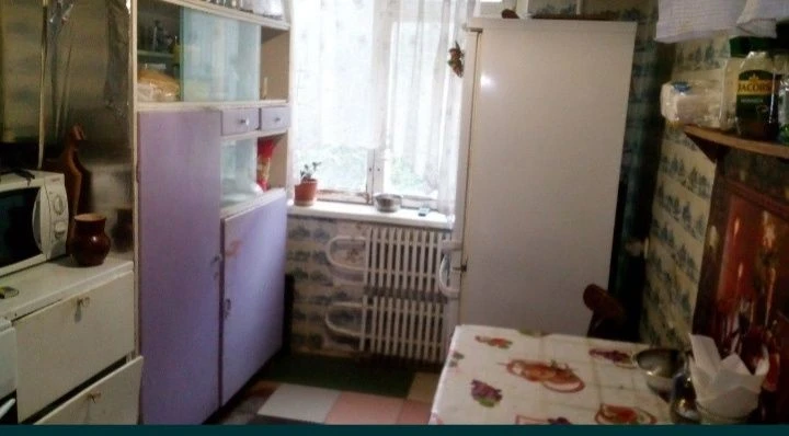 Сдам койка место комнату для парня или пары на Кирова (Поля)