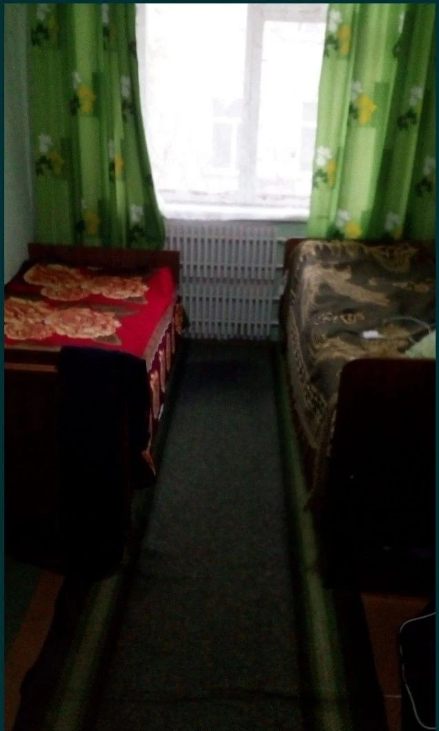 Сдам койка место комнату для парня или пары на Кирова (Поля)