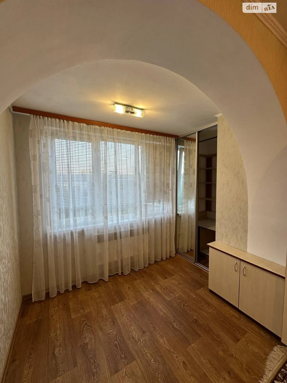Продаж Кімната Київська