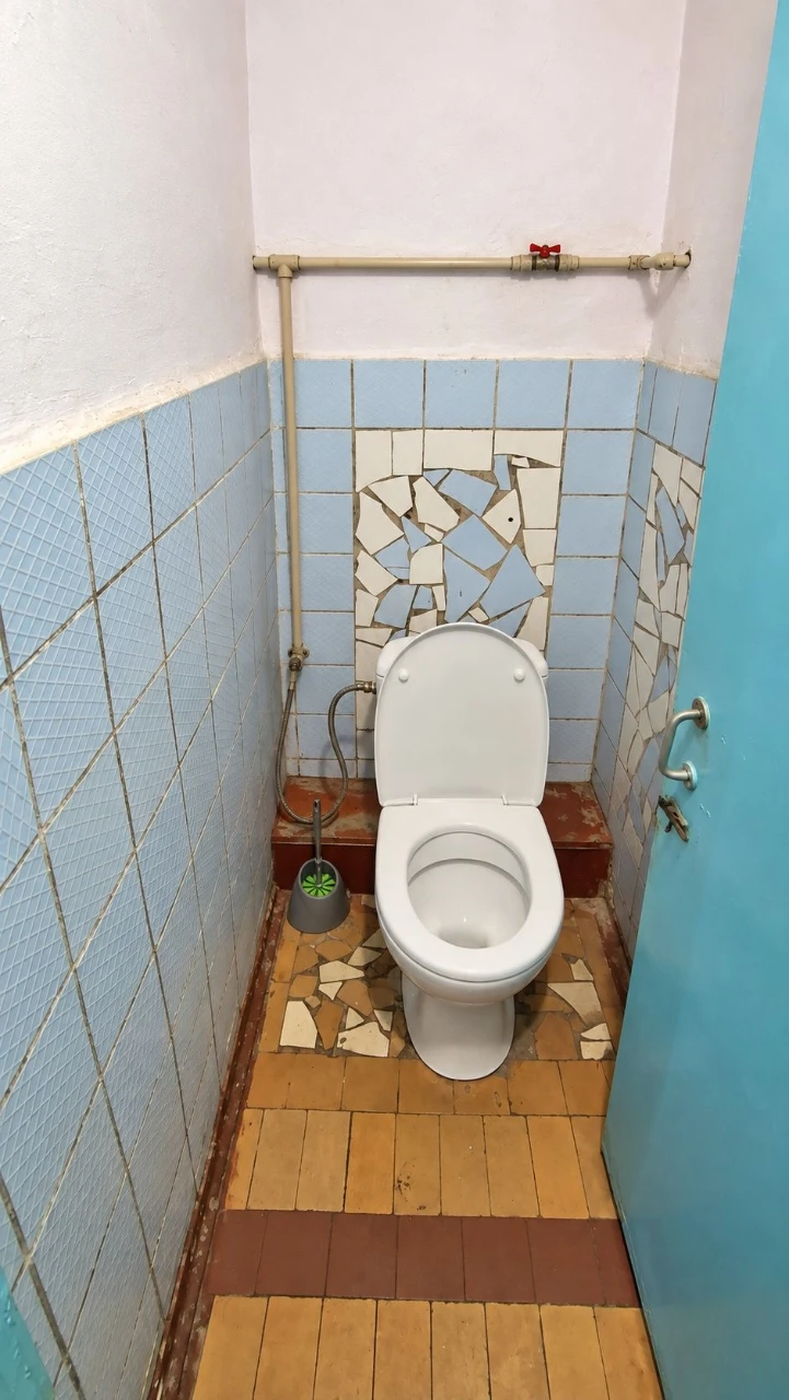 For sale: Spacious room of 26.6 sq m in Vyshenka.
