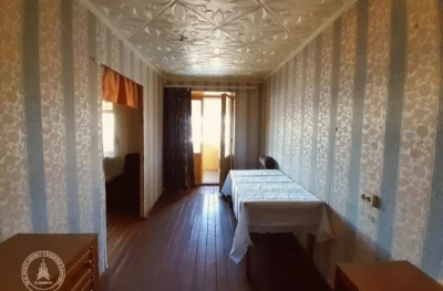 Продается просторная комната в общежитии с балконом, 36 м²