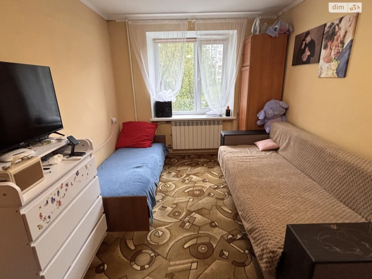 Room for Sale - Cherry