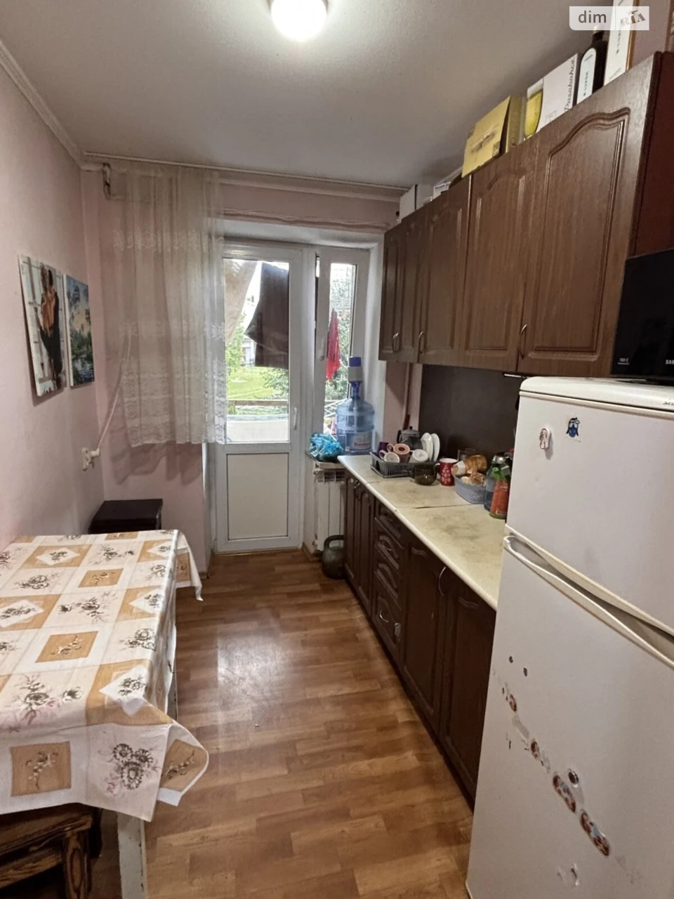 Room for Sale - Cherry