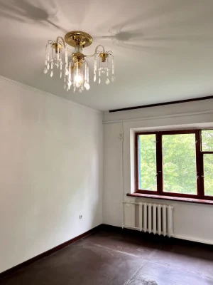 Продаж 2-х кімнат в гуртожитку на Київській!!