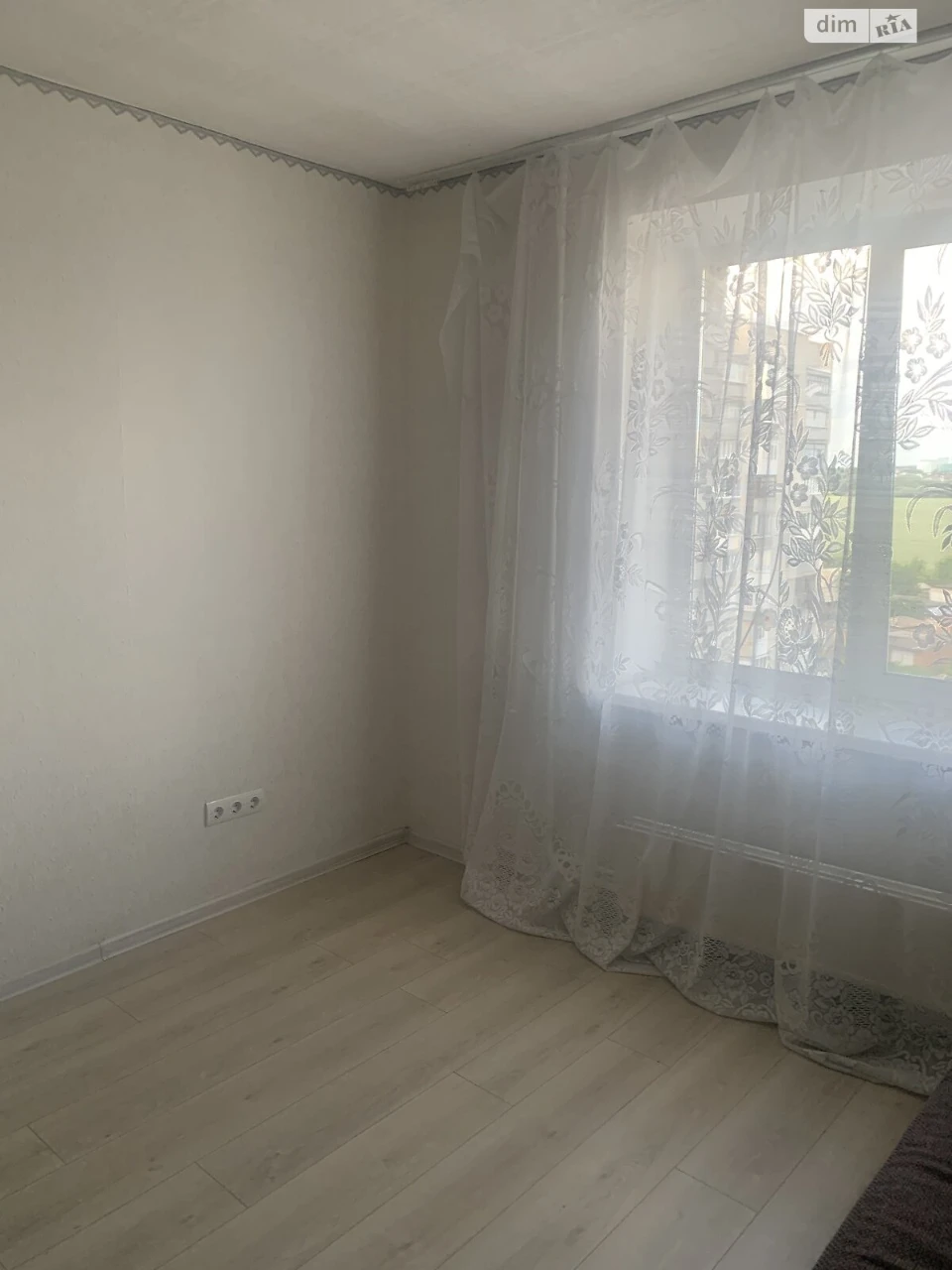 Продаж Кімната
