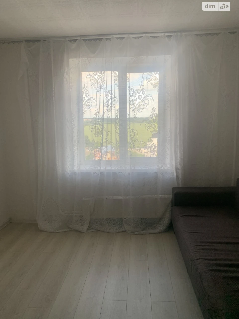 Продаж Кімната