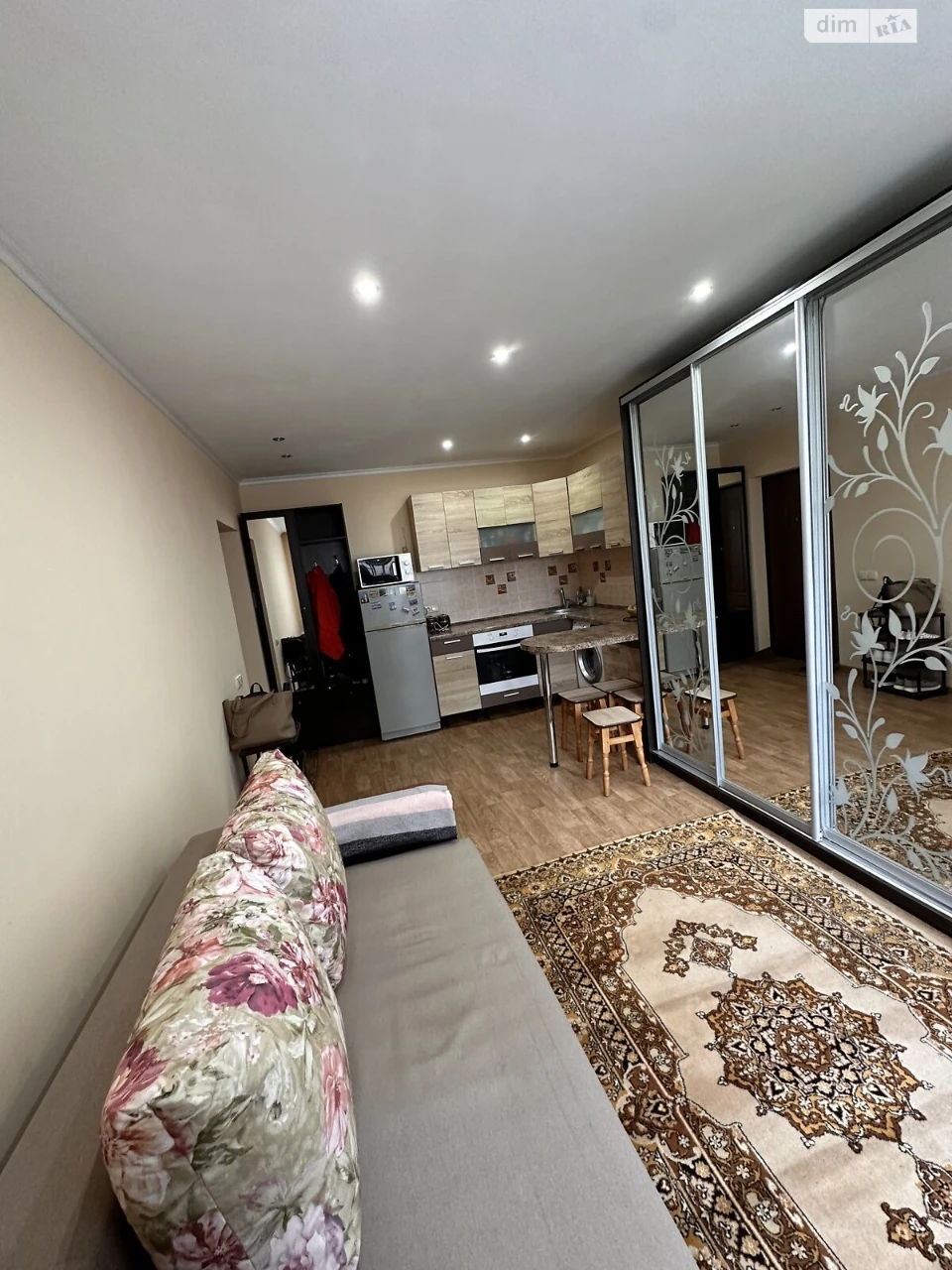 Room for Sale - Zamostyanський