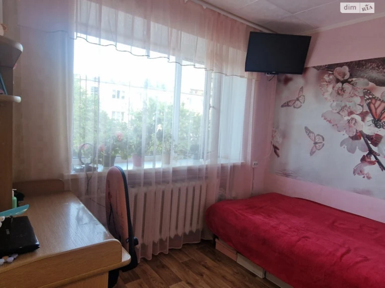Room for Sale in a Convenient Location