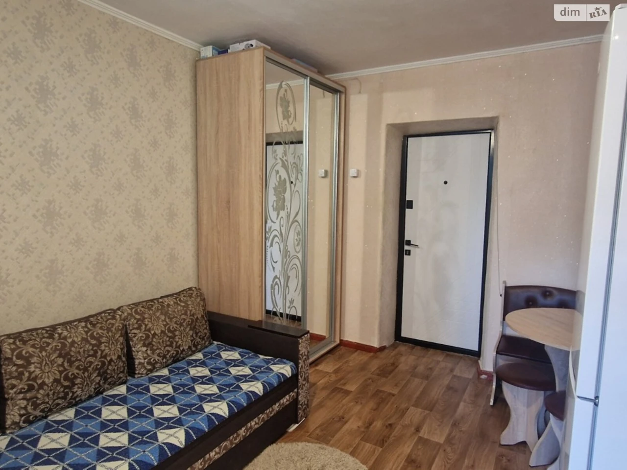 Room for Sale in a Convenient Location