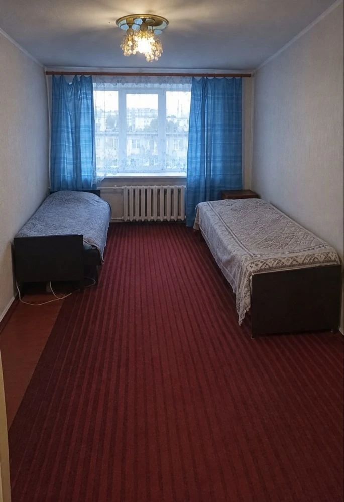 Продається кімната в гуртожитку Бальзаківська
