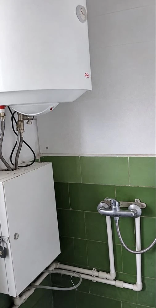 Продається кімната в гуртожитку Бальзаківська