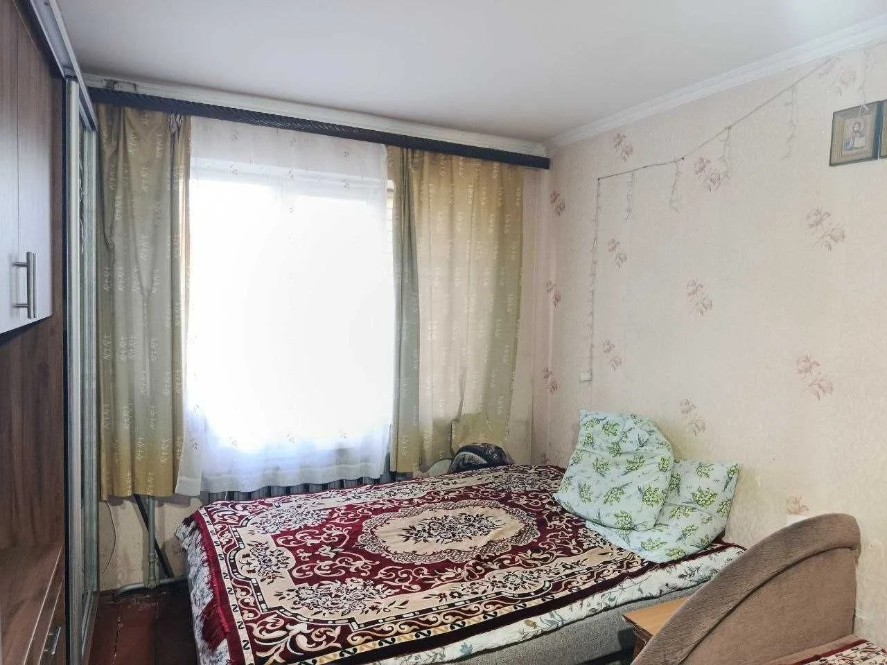 Продається 2-кімнатна квартира в гуртожитку Польова