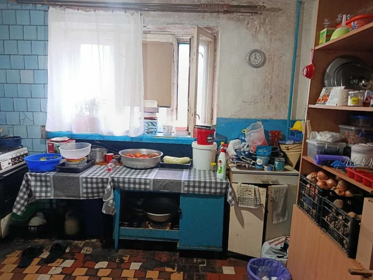 Продається 2-кімнатна квартира в гуртожитку Польова