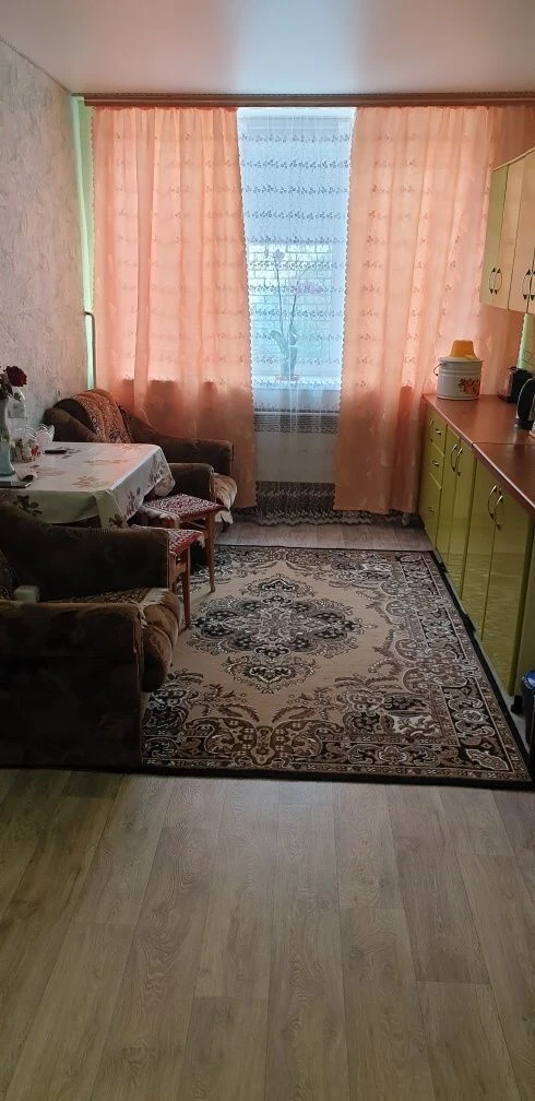 Продаж. 2 кімнати в гуртожитку, в. Параджанова.