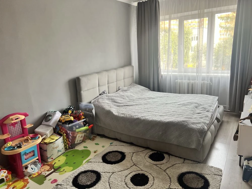 Продаж 2-кімнатній квартири в гуртожитку