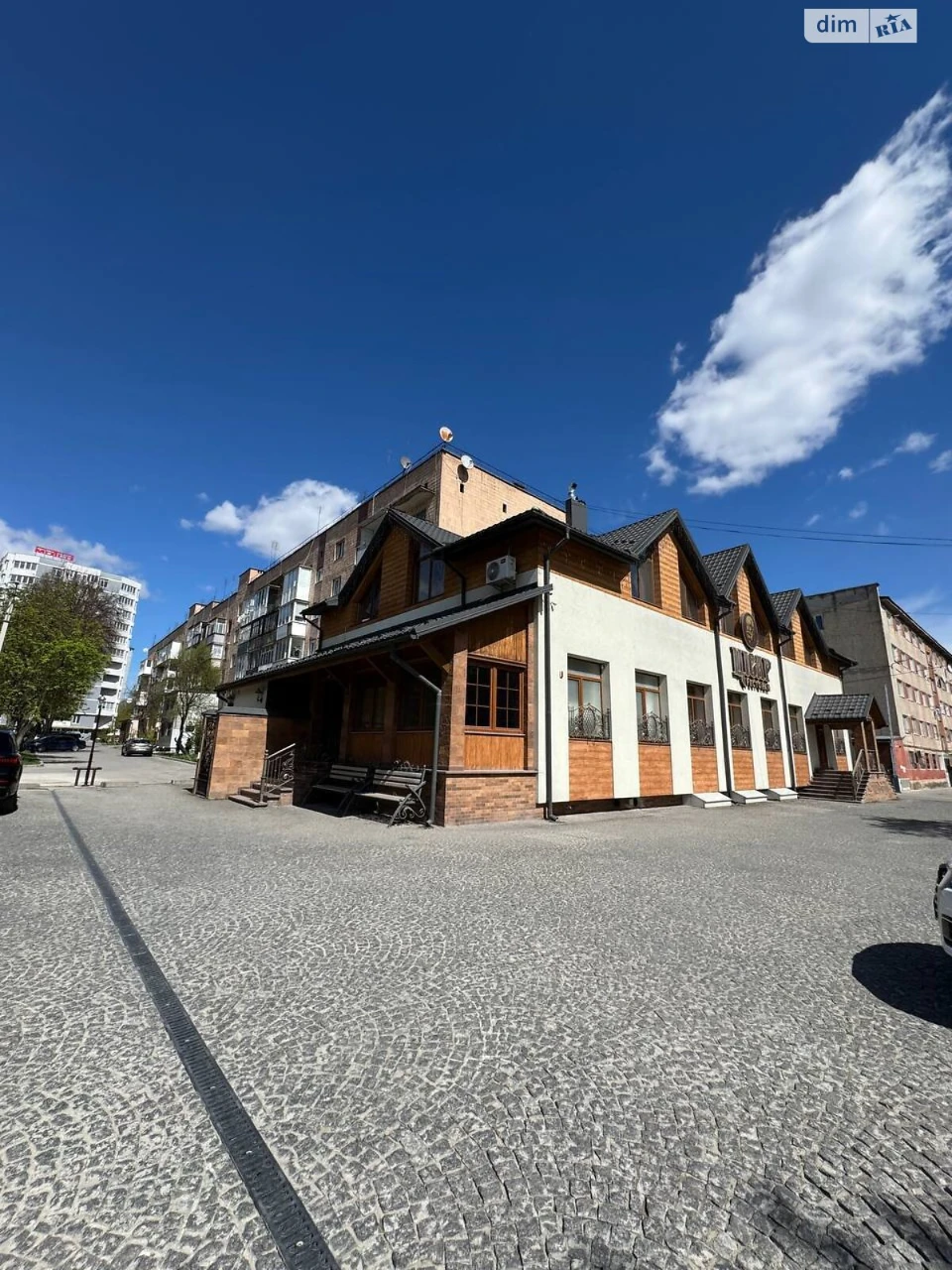 Room for Sale in Canada