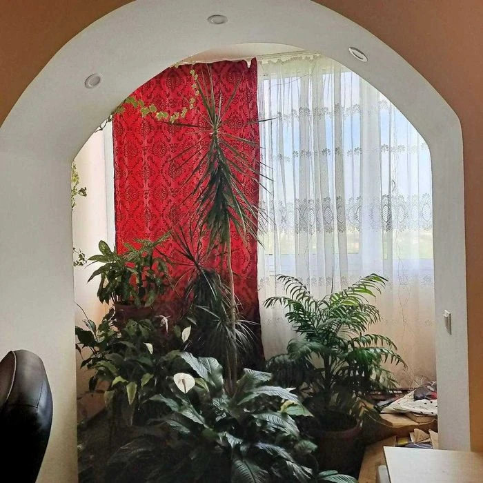 I am selling a 2-room apartment with European renovation in a residential condition. Brick building