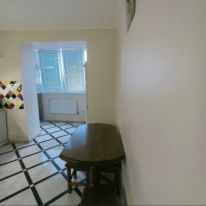 I am selling a 2-room apartment with European renovation in a residential condition. Brick building