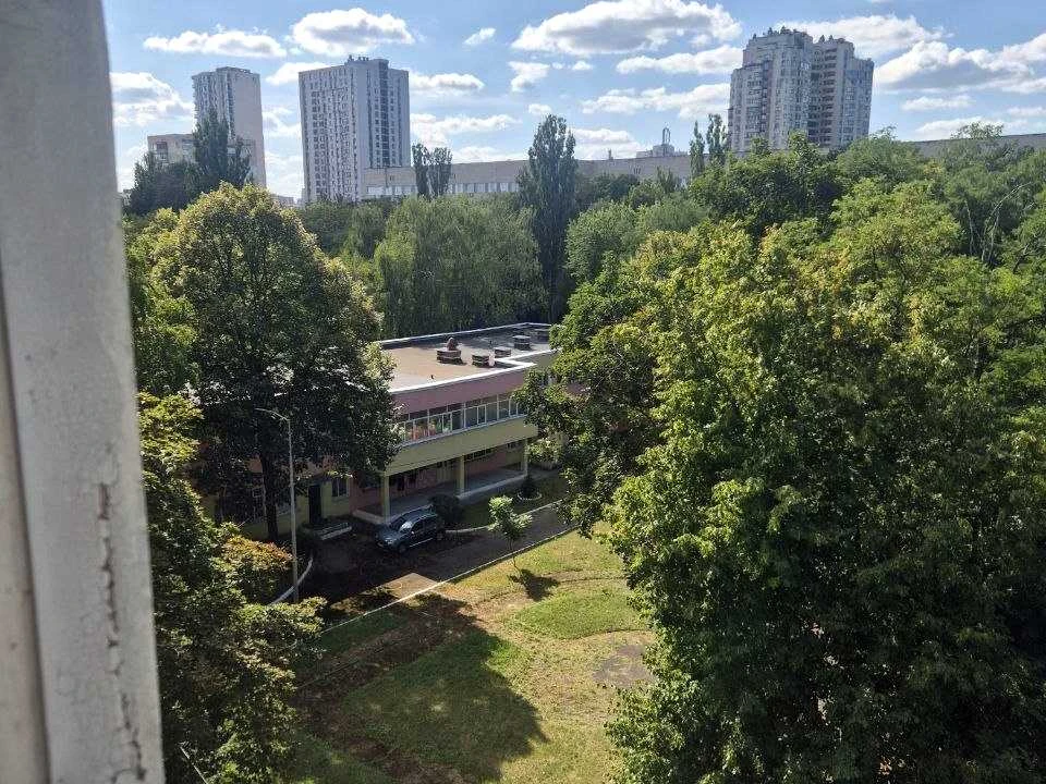 Квартира. Киев, Романа Ратушного ул. (Волгоградская)