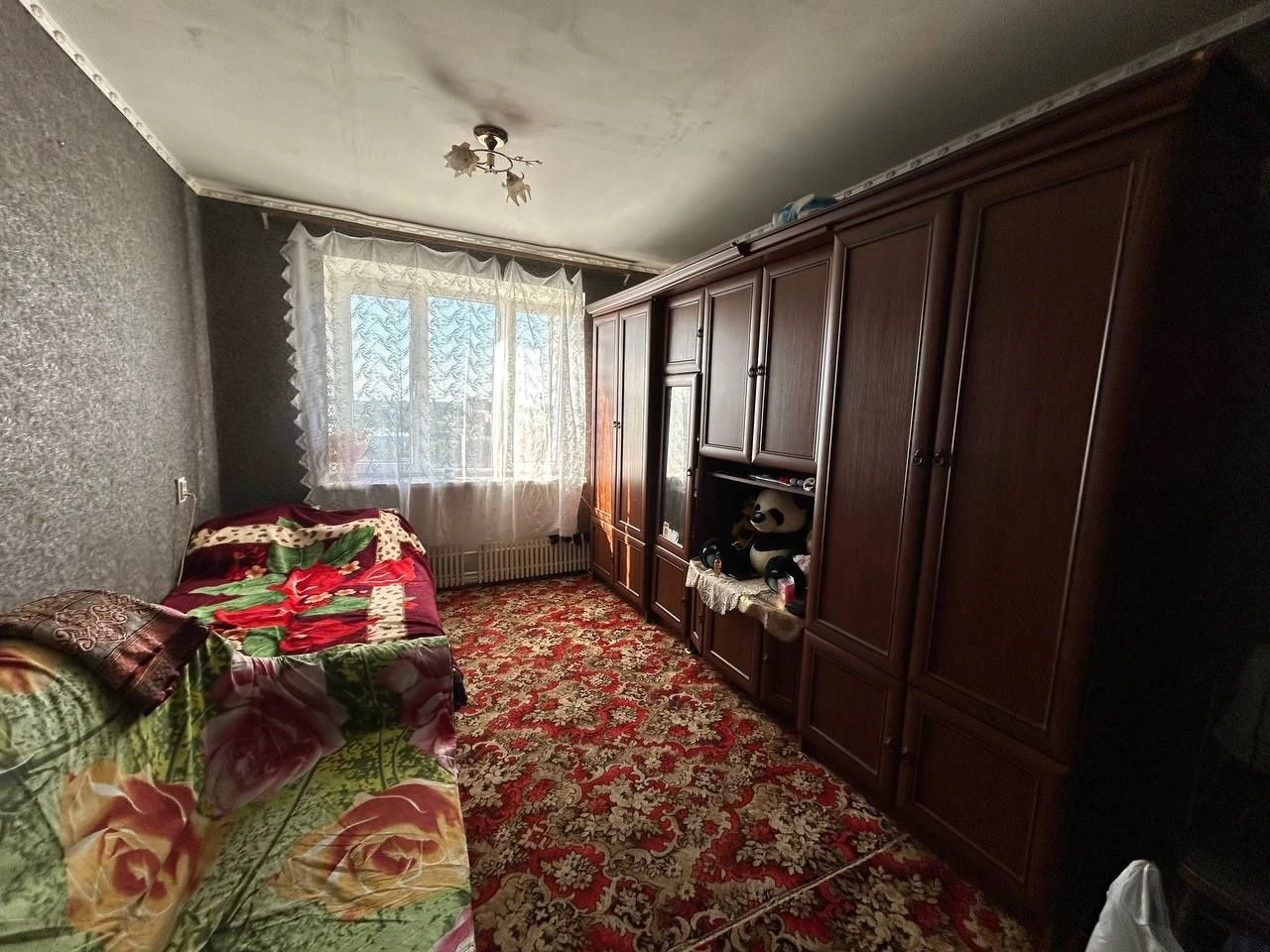 Selling room in a dormitory