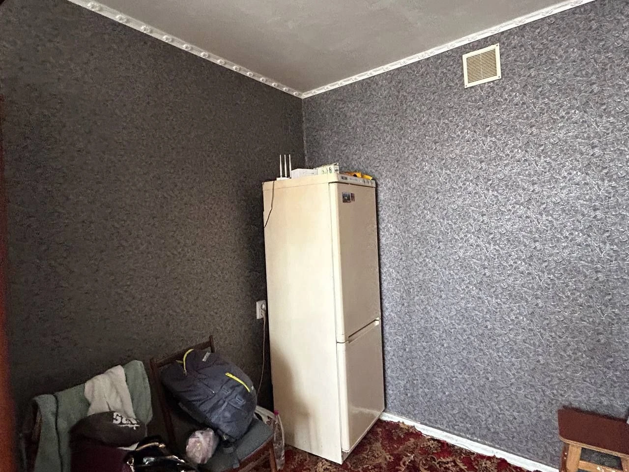 Selling room in a dormitory