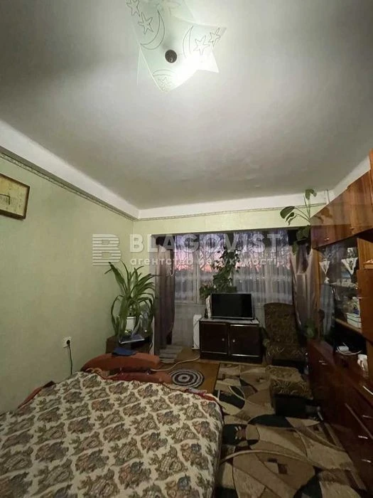 3-room apartment for sale near Sviatoshino metro station, Nivky