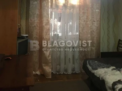 3-room apartment for sale near Sviatoshino metro station, Nivky