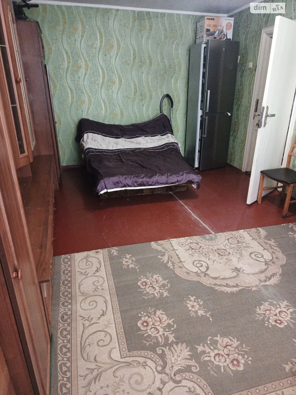 Selling Room in Southwestern Section