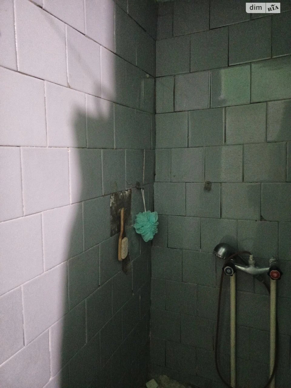 Selling Room in Southwestern Section
