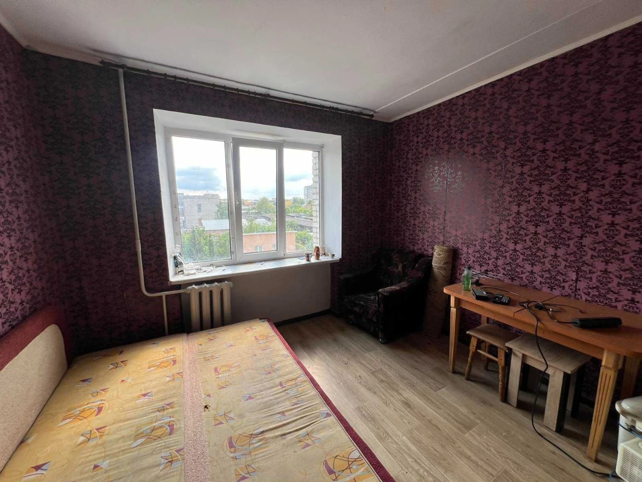 Move-in Ready Room in the Zot Gverno Area