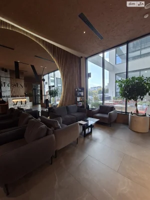 Sale Room Near Train Station