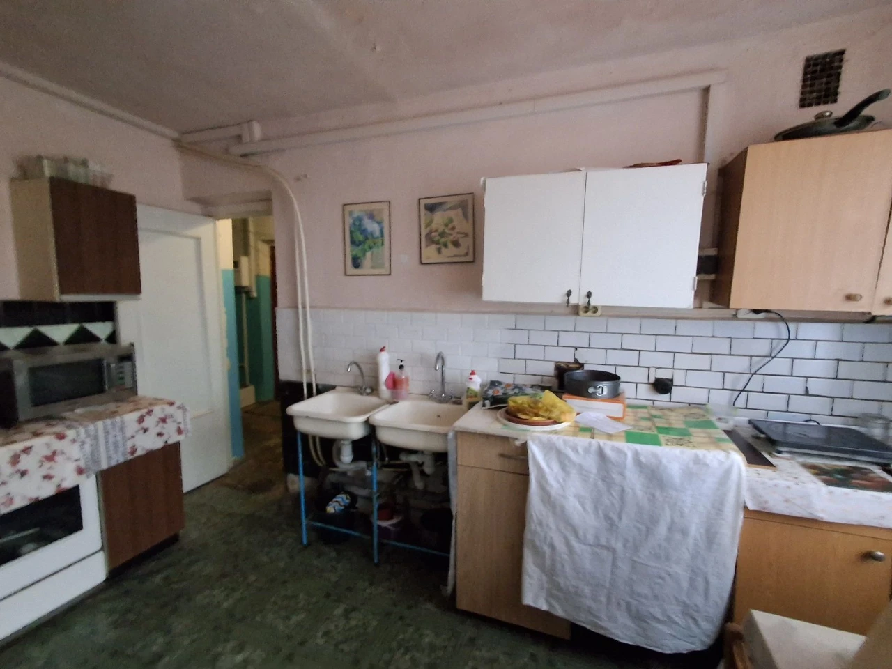 Продаж кімнати в гуртожитку.