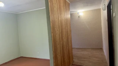 Selling Large Room 27 sq m