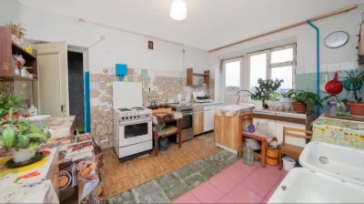 Продається простора та затишна кімната в чудовому районі