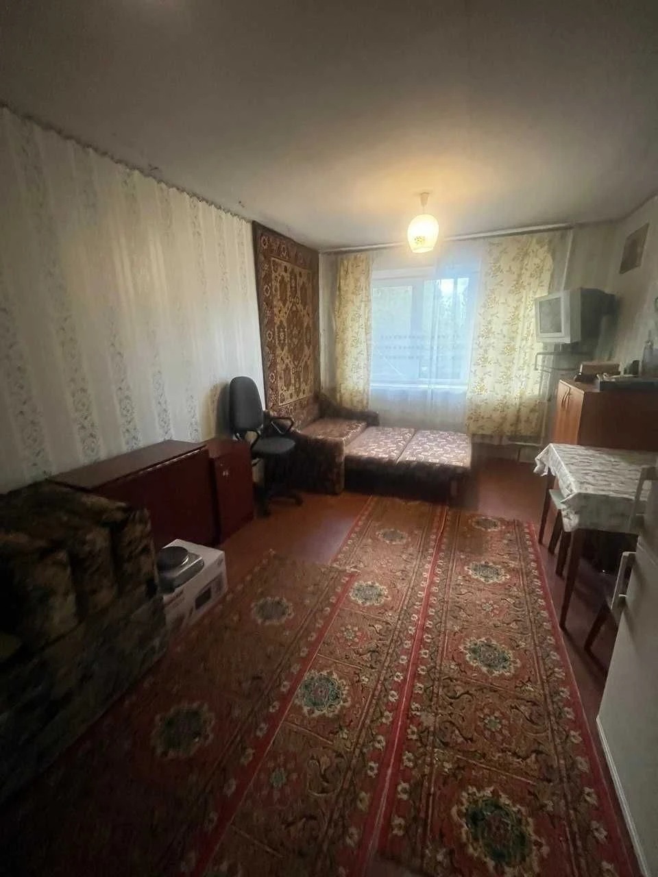 Продається кімната в гуртожитку ( р-н Сіверського)