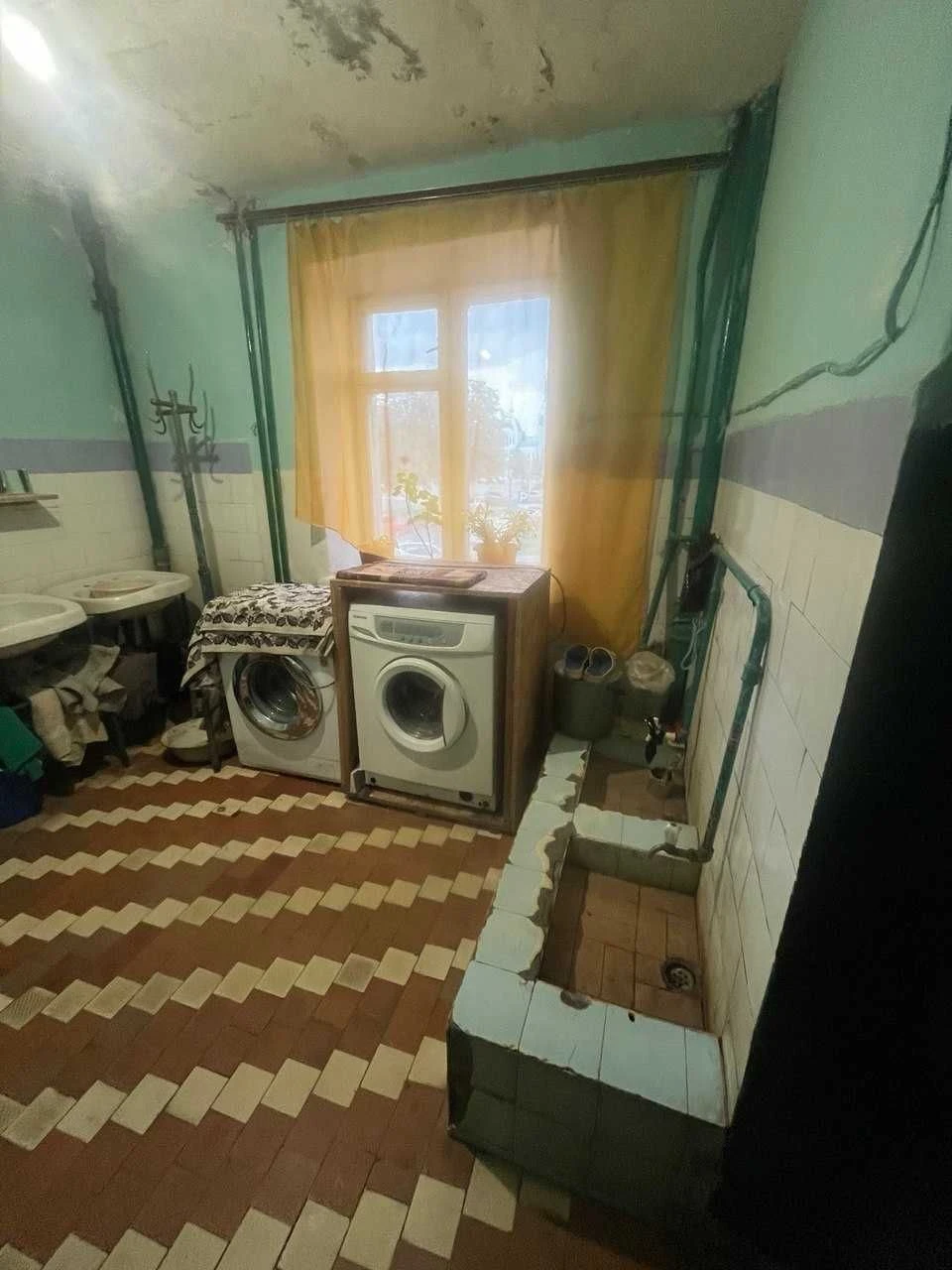 Продається кімната в гуртожитку ( р-н Сіверського)