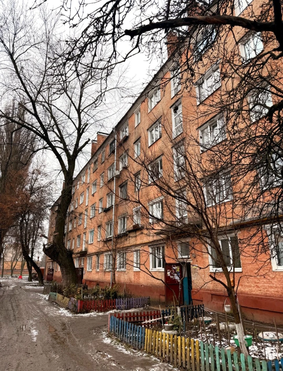 Apartment for Sale: Room in Dormitory