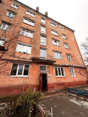 Apartment for Sale: Room in Dormitory
