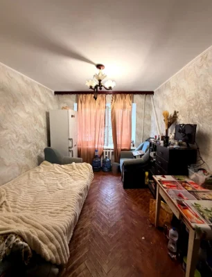 Apartment for Sale: Room in Dormitory