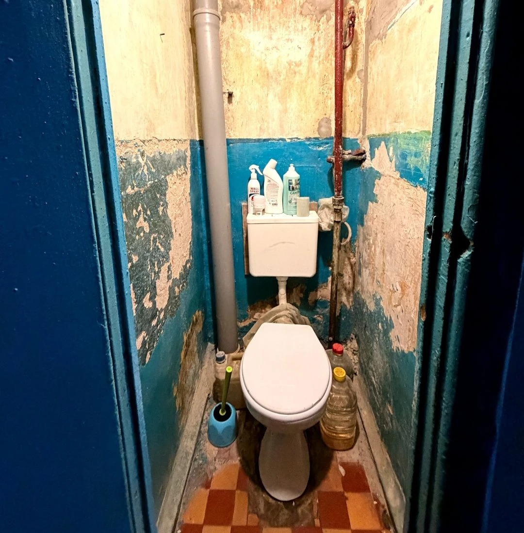 Apartment for Sale: Room in Dormitory