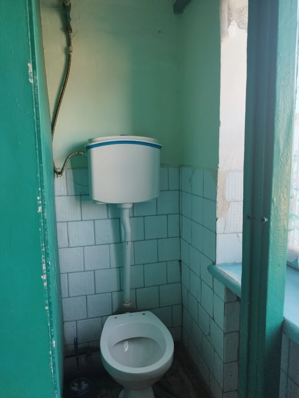 Продається кімната в гуртожитку.